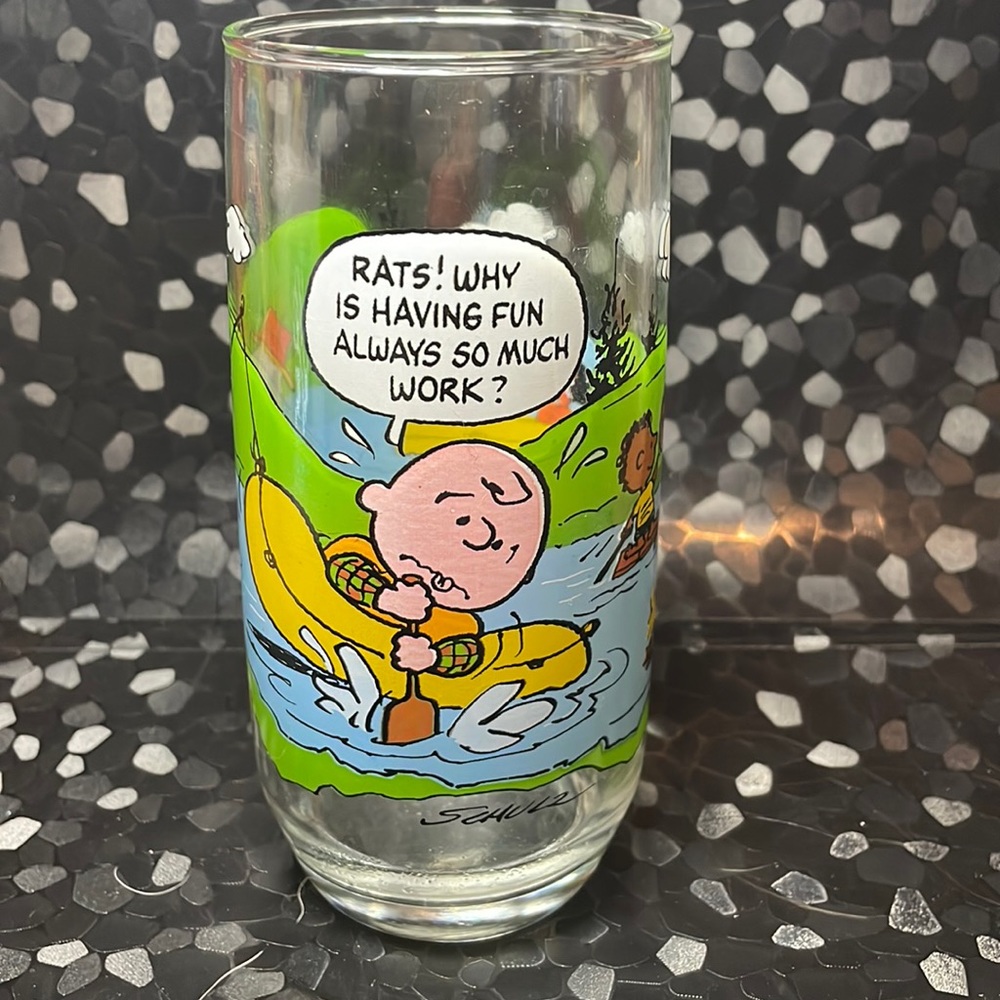 Collectible Vintage 1977 McDonald’s Peanuts Camp Snoopy Collection Glass
